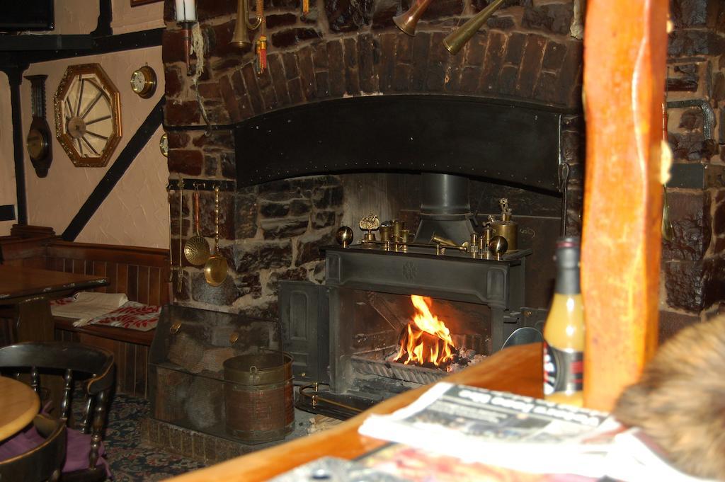 The Mitre Inn Witheridge 외부 사진