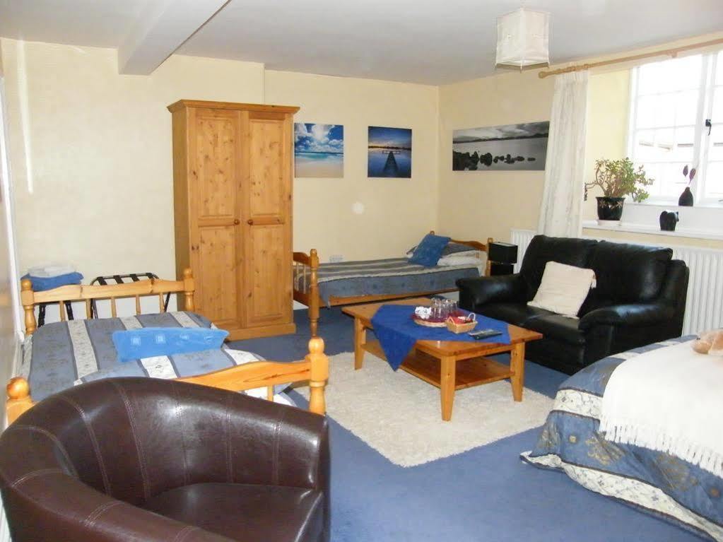 The Mitre Inn Witheridge 외부 사진