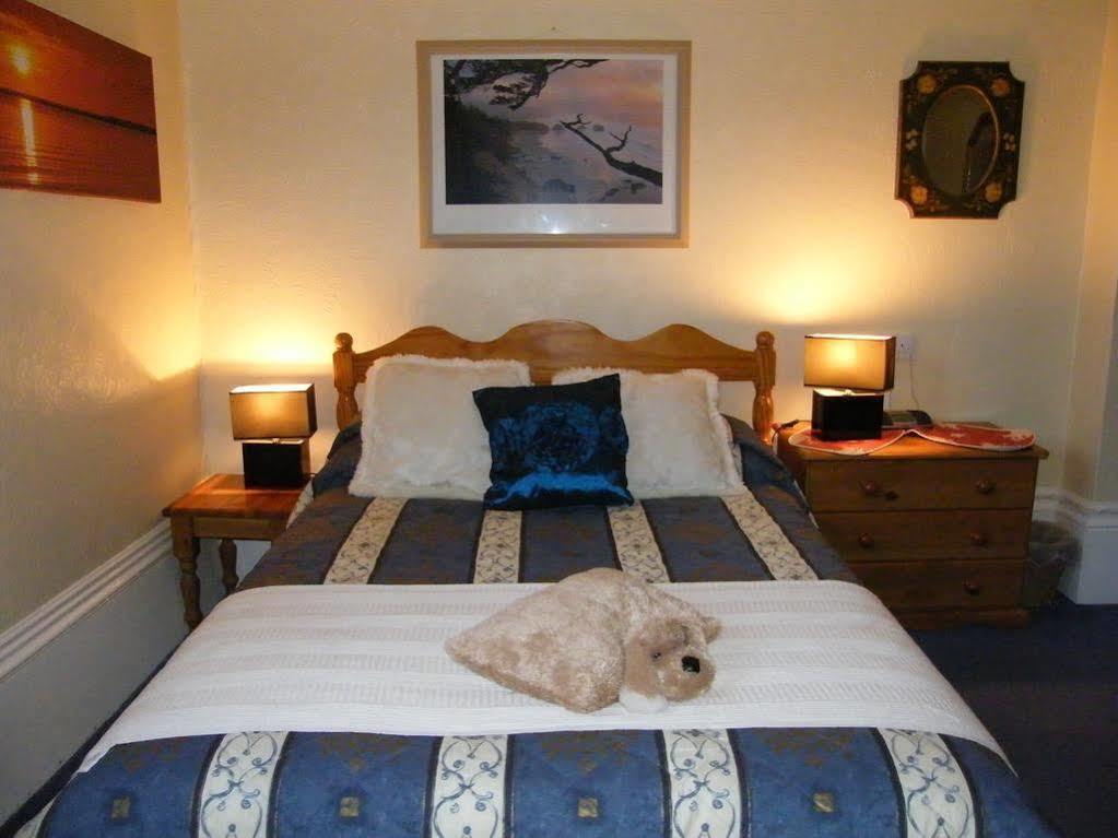 The Mitre Inn Witheridge 외부 사진