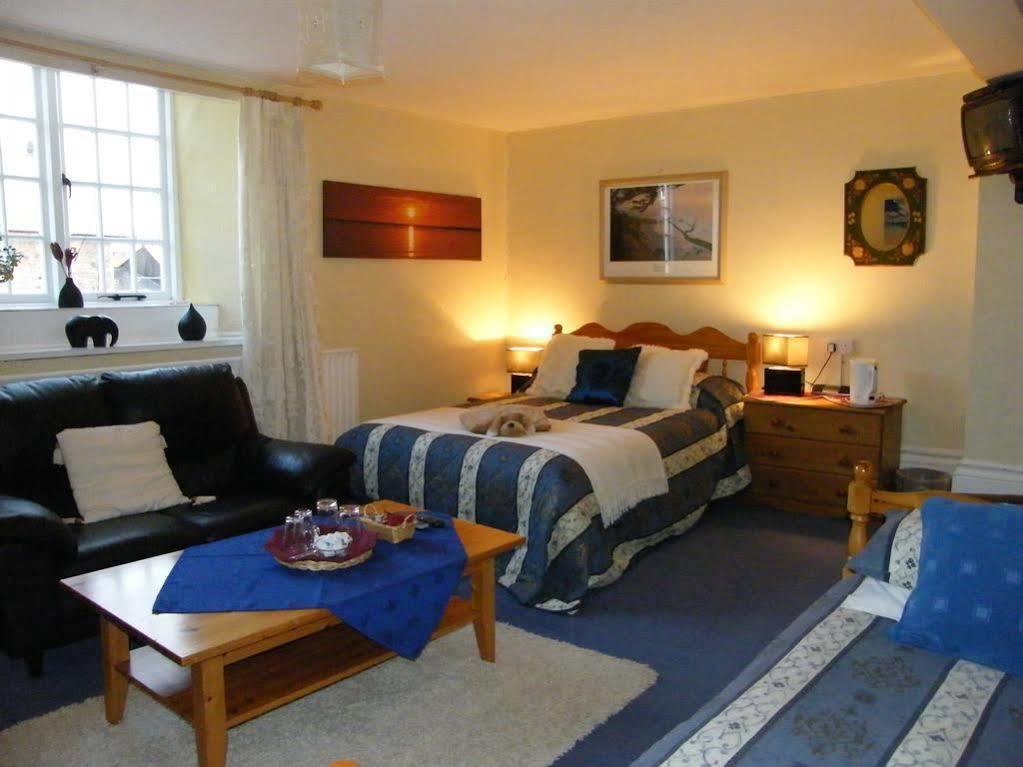 The Mitre Inn Witheridge 외부 사진