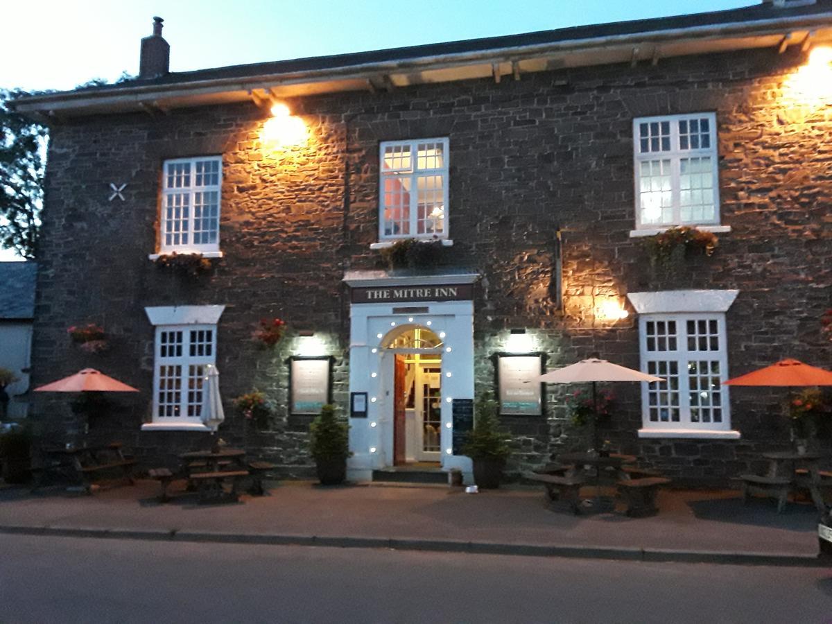 The Mitre Inn Witheridge 외부 사진