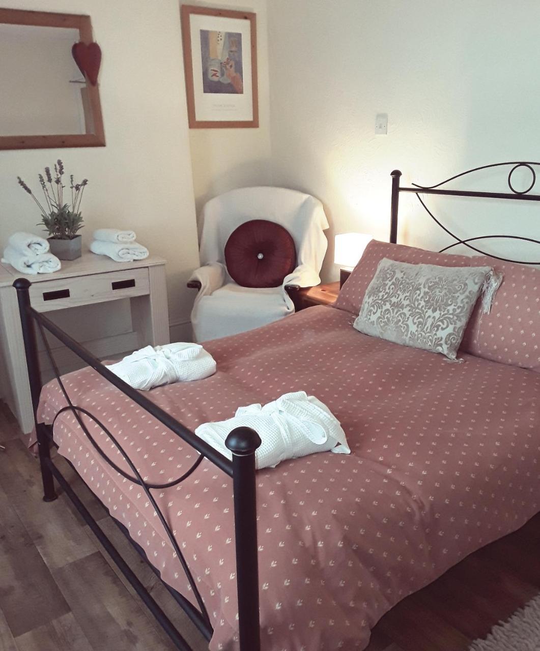 The Mitre Inn Witheridge 외부 사진