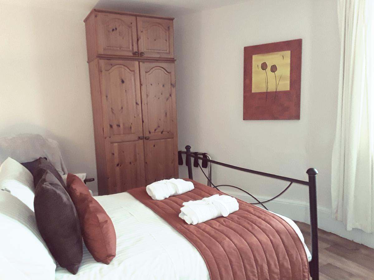 The Mitre Inn Witheridge 외부 사진